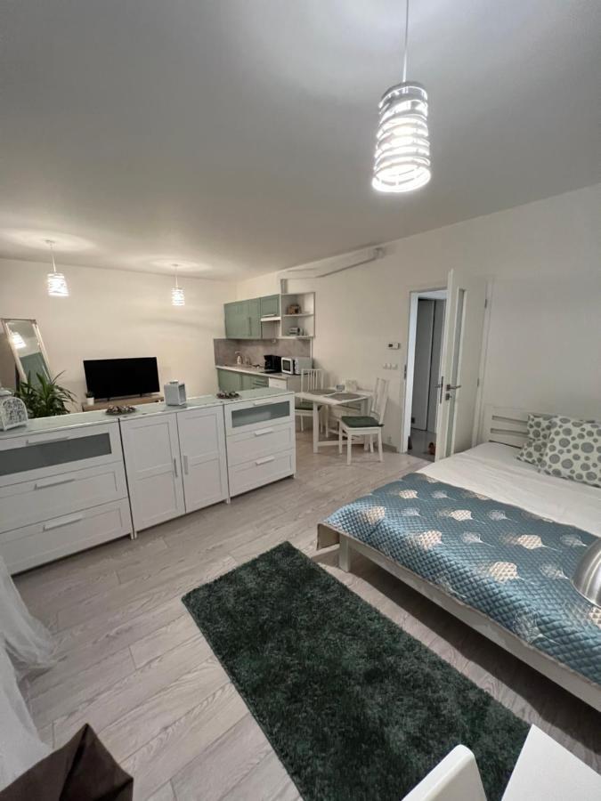 Lägenhet Free Parking In Garage Karolina Plazza, New Cosy With Need