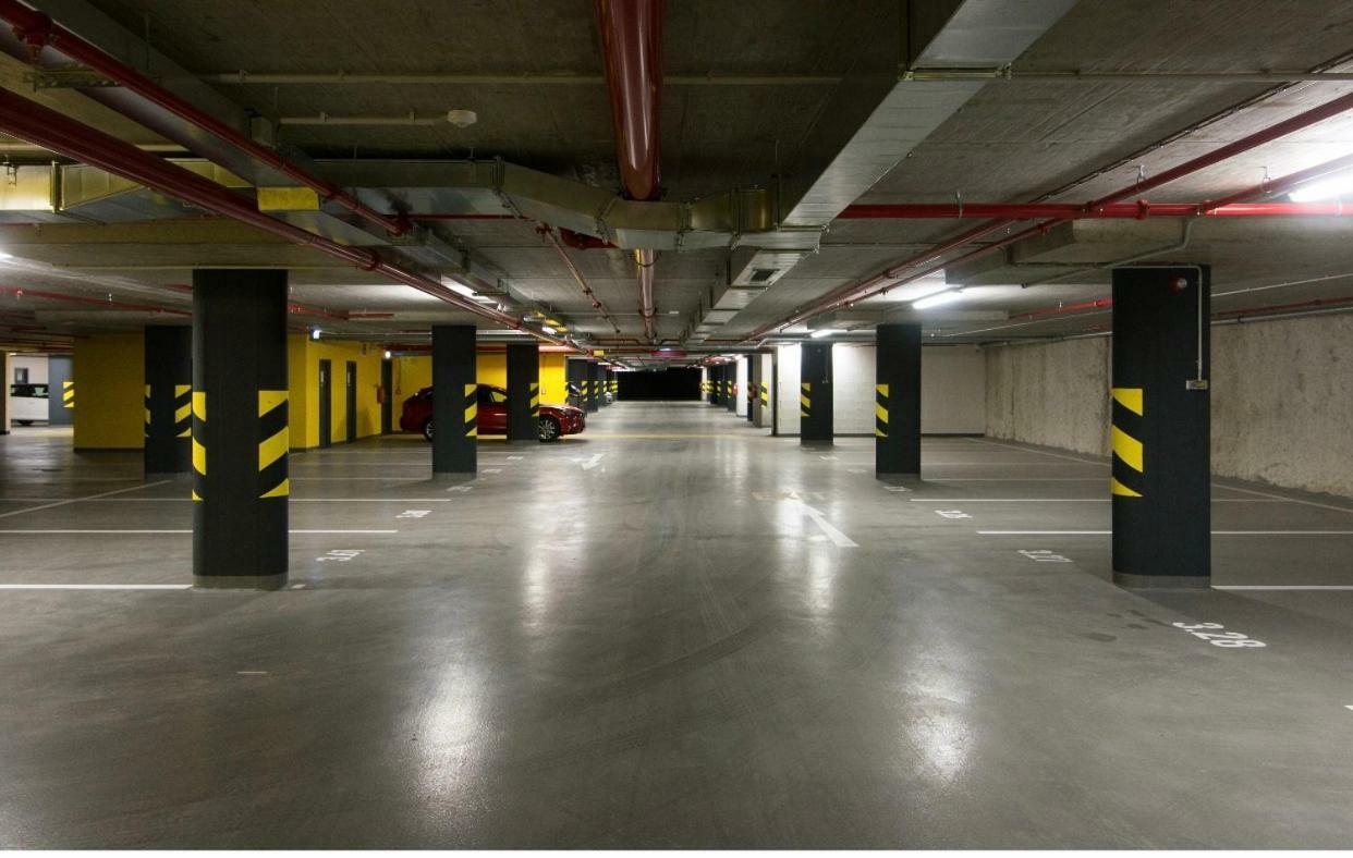 Free Parking In Garage Karolina Plazza, New Cosy With Need Prag